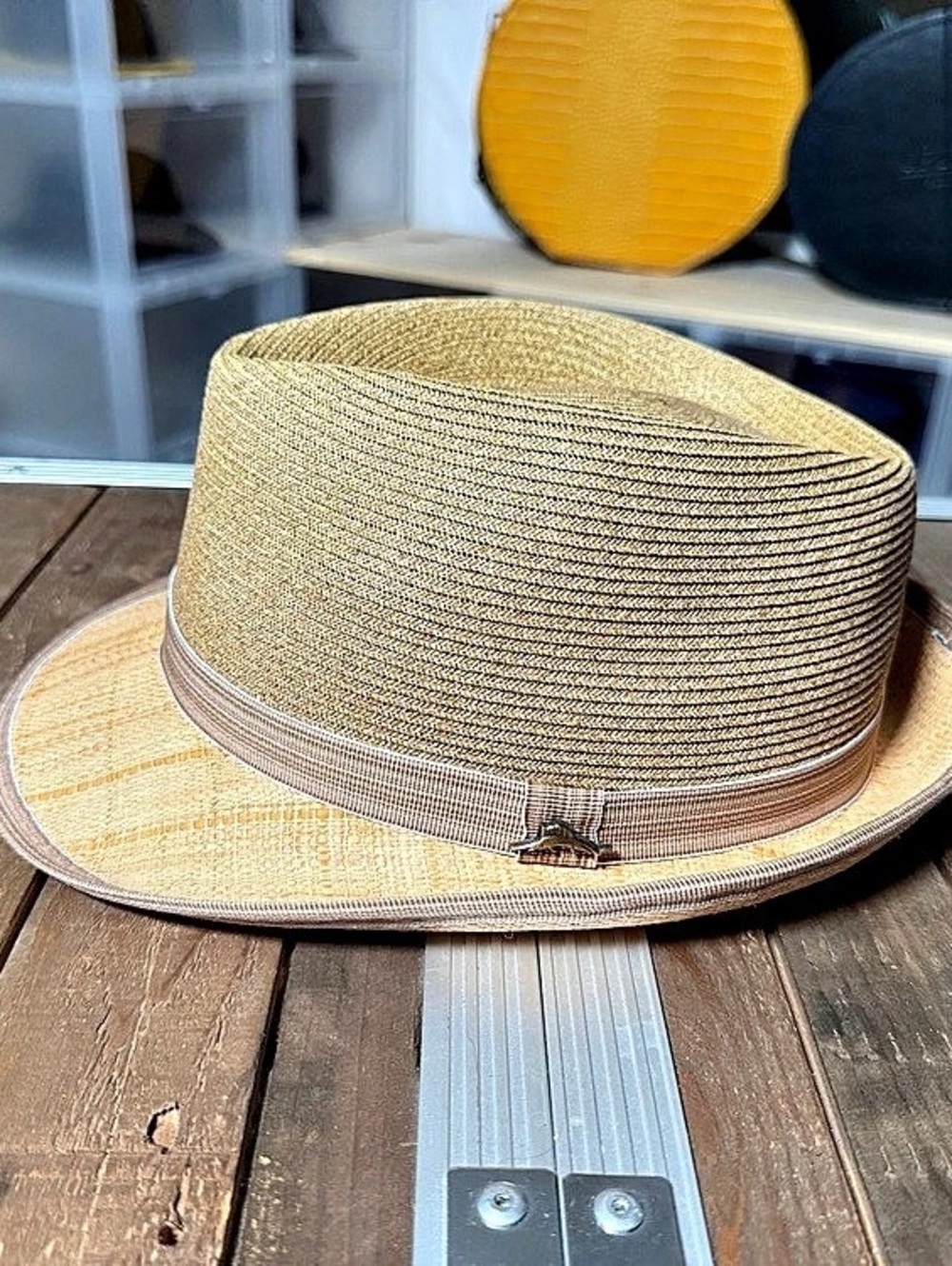 Tommy Bahama Woven Fedora Hat Natural Tan Short Brim 59cm 7 3/8